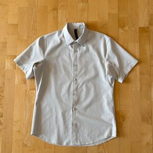 Lululemon Men’s Ventlight Mesh Short Sleeve Button Up